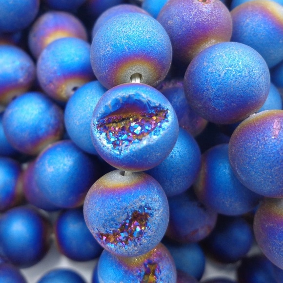 Blue Druzy Agate gemstone stretch bracelet Design by FreeSpirit (Me!) - Picture 7 of 8